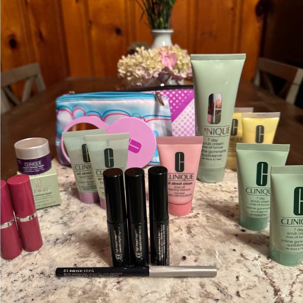 Clinique Pink and Black Primer Makeup Collection